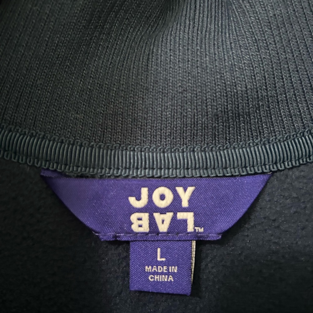 Fuzzy half zip pullover - Picture 4 of 5